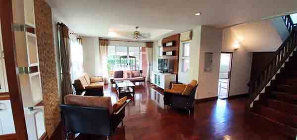 picture Spacious 2-Storey Detached House for Rent with Maid's Room - 2/28