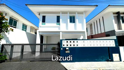 Houses for sale : Newly Renovated 3-Bedroom House for Sale and Rent at Habitia Koh Kaew