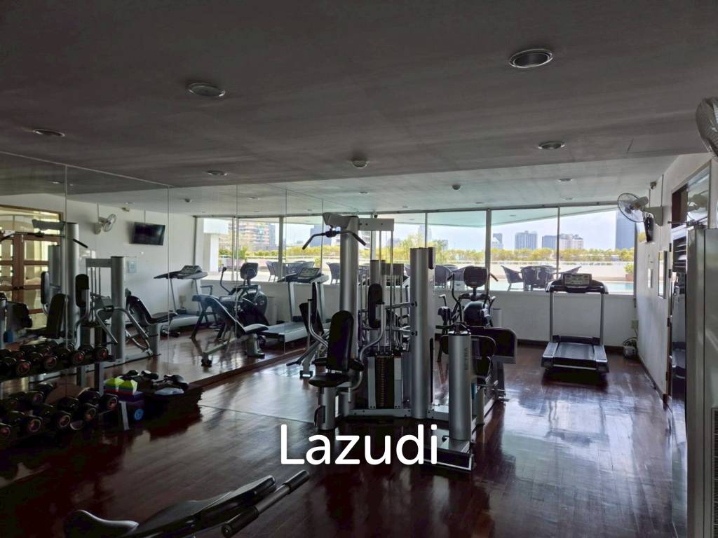 รูป 300 sqm high floor 4 bedroom condo La Cascade Phra Khanong Nuea Bangkok - รูปที่ 24/25