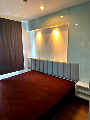 Condos for sale : For Sell Condo LUMPINI PARK PINKLAO Building A, Floor 23,1 bed room, Room size 28 sqm