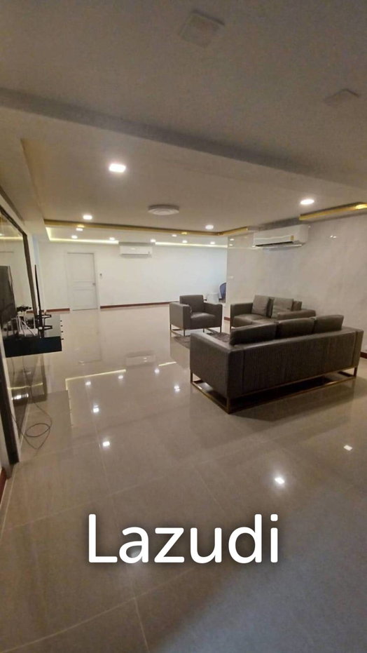 รูป 220 sqm condo on 12th floor in Khlong Toei Bangkok - รูปที่ 2/8