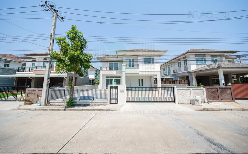 ขายบ้านเดี่ยว : ขายบ้านเดี่ยว โครงการ เดอะ แพลนท์ บางนา 2 ชั้น 3 ห้องนอน 3 ห้องน้ำ