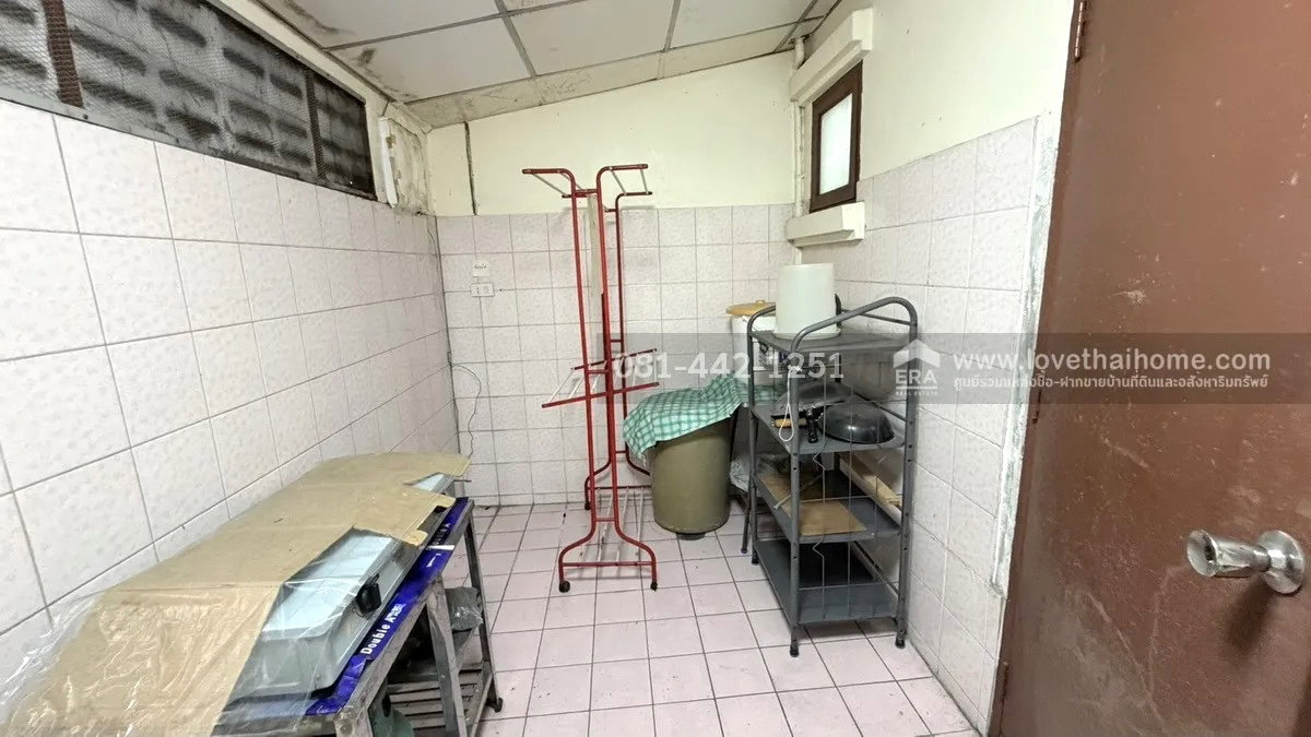 รูป ขายทาวน์เฮ้าส์ 2 ชั้น ซอยแจ้งวัฒนะ-ปากเกร็ด15 หมู่บ้านสายลม พื้นที่ 16.2 ตรว. ขายถูกที่สุดในหมู่บ้านขายเพียงแค่ 1.95 ล้านบาท - รูปที่ 6/7