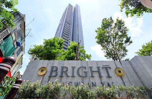 ✨ For Sale : Bright Wongwian Yai Condo ✨ 💰 Only 3,400,000 THB