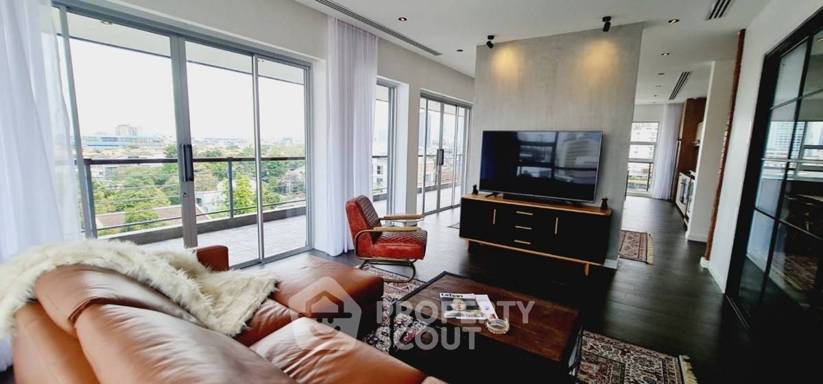 picture 4-BR Condo Penthouse Condominium 3 Near BTS Ekkamai (300m) (ID 3069992) - 1/22