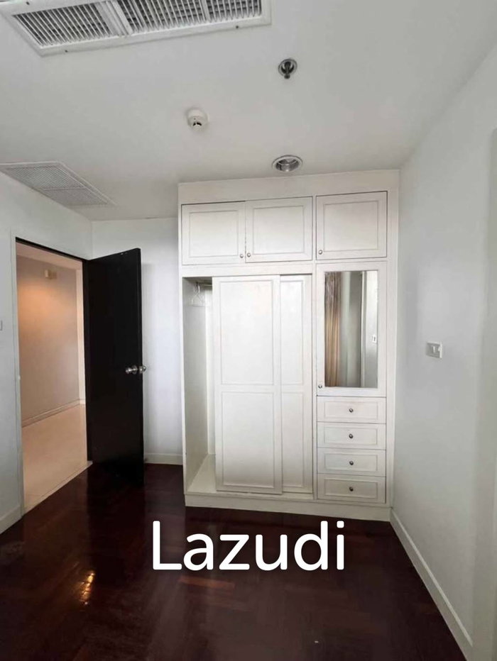 รูป 106 sqm high floor condo Lake Green Khlong Toei Bangkok - รูปที่ 5/10