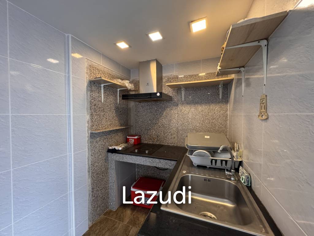 รูป 205 sqm 3-Bed Condo with Huge Terrace in Khlong Toei Nuea, Bangkok - รูปที่ 10/36