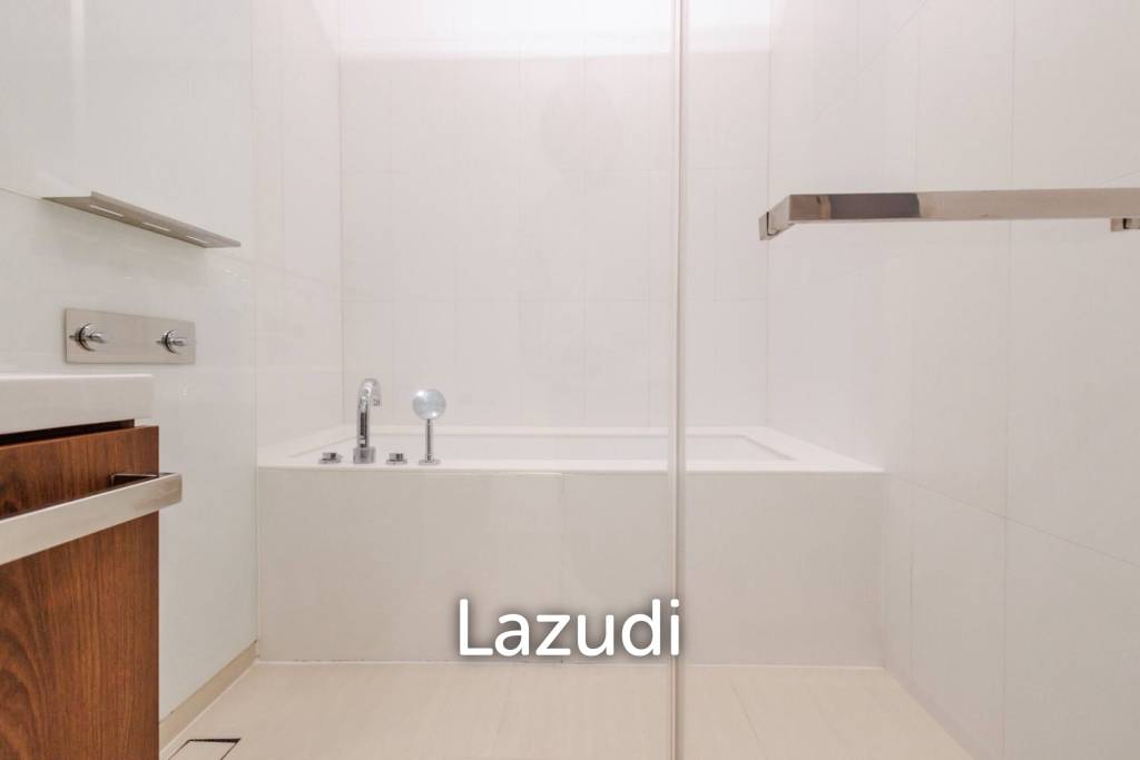 picture 185 Rajadamri 108 Sqm 2 Bed 2 Bath - 10/13