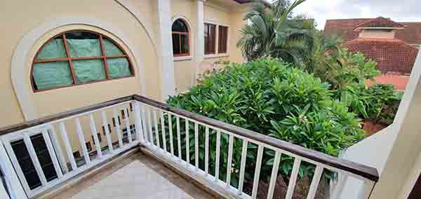 picture Spacious 2-Storey Detached House for Rent with Maid's Room - 27/28