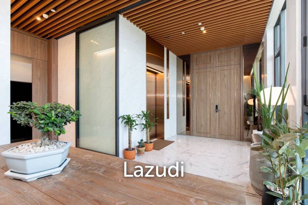 รูป 230 sqm 3 Bed Luxury Condo on 9th Floor at Sindhorn Lumpini, Lumpini Pathum Wan - รูปที่ 12/12