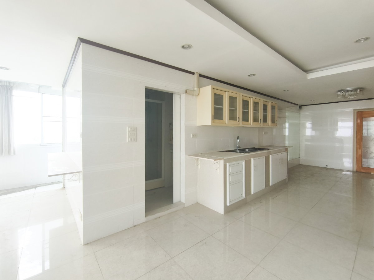 รูป 🏡 คอนโดห้องมุมใหญ่ 105 ตร.ม. ฟีลเหมือนอยู่บ้านจริง - รูปที่ 4/19