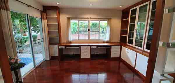 picture Spacious 2-Storey Detached House for Rent with Maid's Room - 5/28