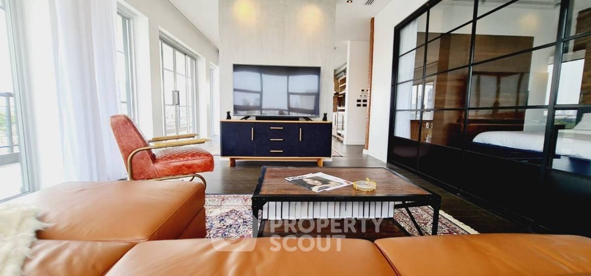 picture 4-BR Condo Penthouse Condominium 3 Near BTS Ekkamai (300m) (ID 3069992) - 2/22
