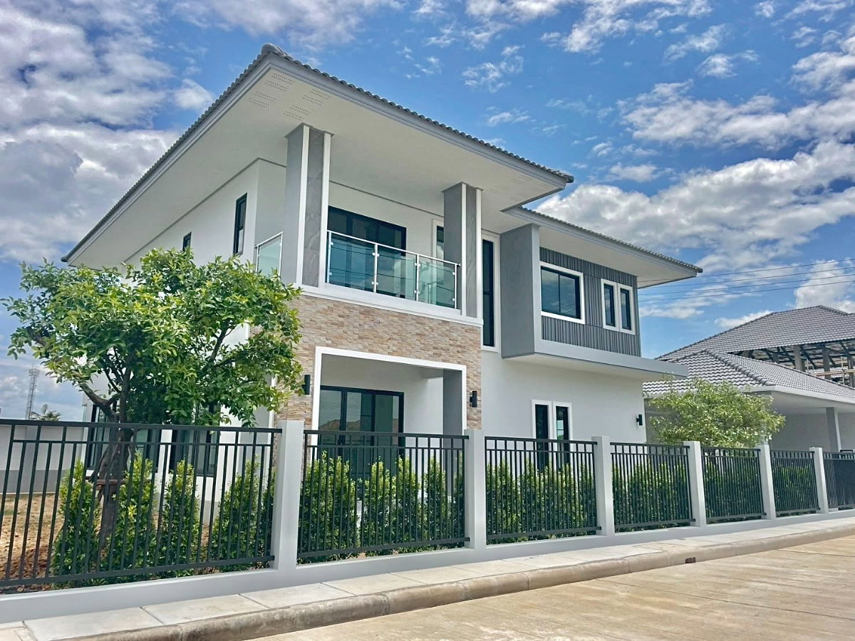 รูป 🏠 บ้านสวย ทำเลทอง เริ่มต้นเพียง 4.19 ล้าน! ที่โครงการบ้านสาริศา สันทราย - รูปที่ 2/11