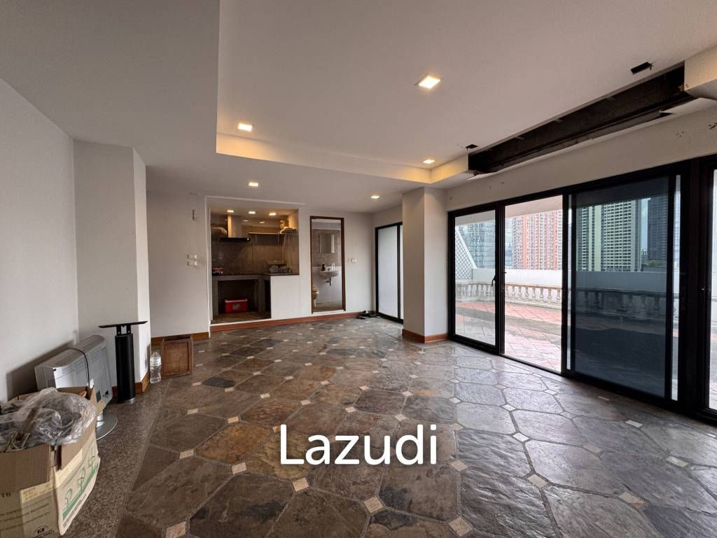 รูป 205 sqm 3-Bed Condo with Huge Terrace in Khlong Toei Nuea, Bangkok - รูปที่ 1/36