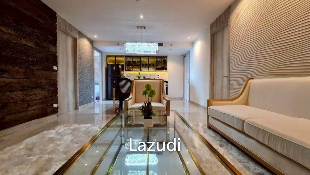 picture Luxury High-Floor Two-Bedroom Sea View Condo - 1/9