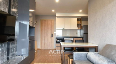 Condo for rent on project The Livin Phetkasem. 280 meters from MRT. Rent 27,000 THB/mo.