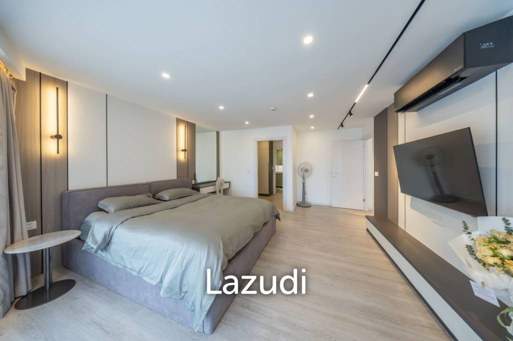 picture Elegantly Renovated 3-Bedroom Luxury at Royal Hill Resort - 21/35