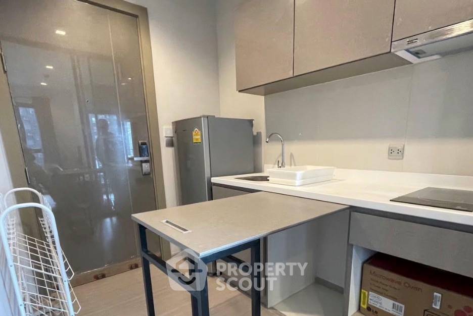 picture High-Floor 1-BR 28 Sqm At Life Asoke-Rama 9, 300m to MRT Phra Ram 9 (ID 3073050) - 3/7