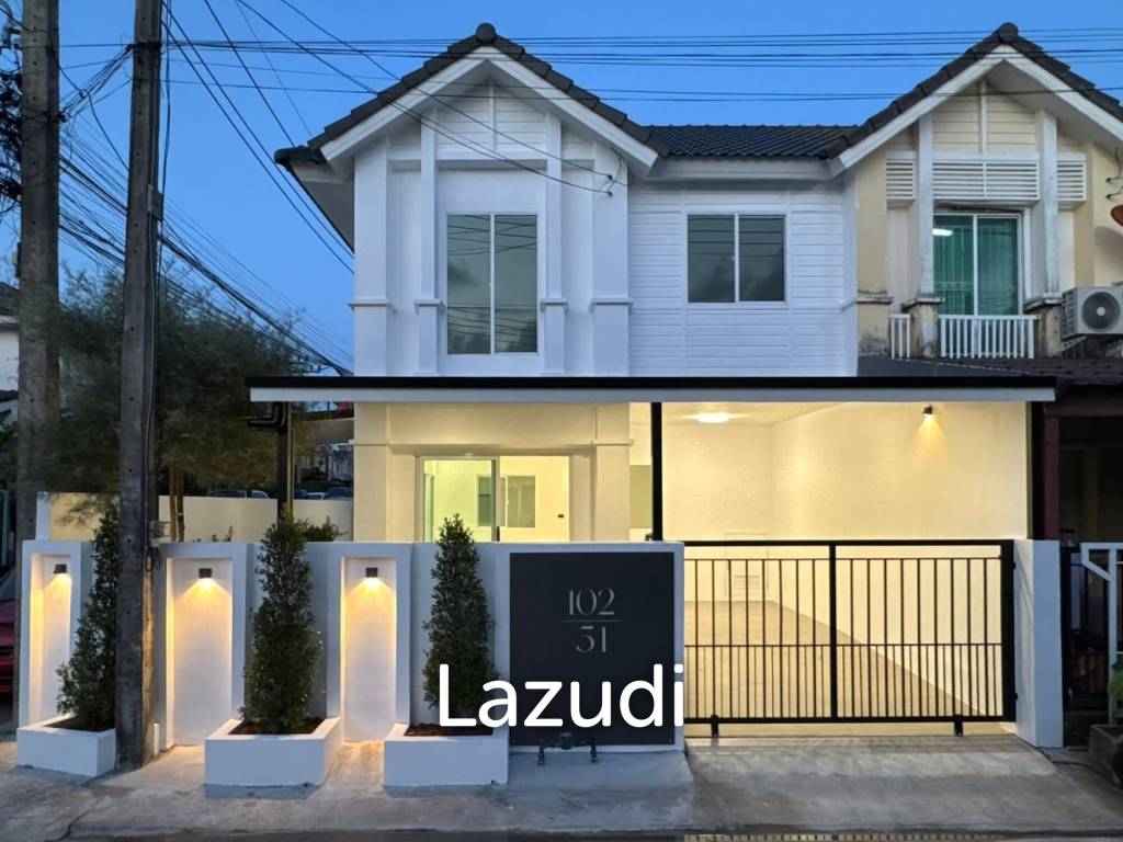 รูป Newly Renovated Townhouse for Sale in Muang Phuket - รูปที่ 9/12
