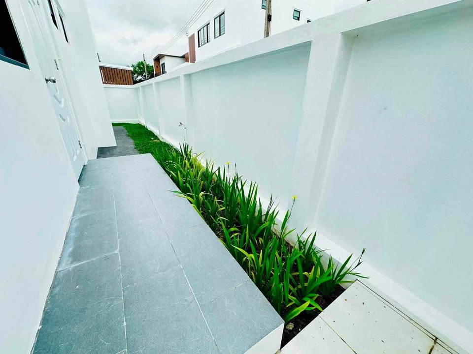 รูป บ้านเดี่ยว 2 ชั้น MODERN STYLE / ต.แม่เหียะ อ.เมืองเชียงใหม่ จ.เชียงใหม่ T.063-664-9056 - รูปที่ 30/31