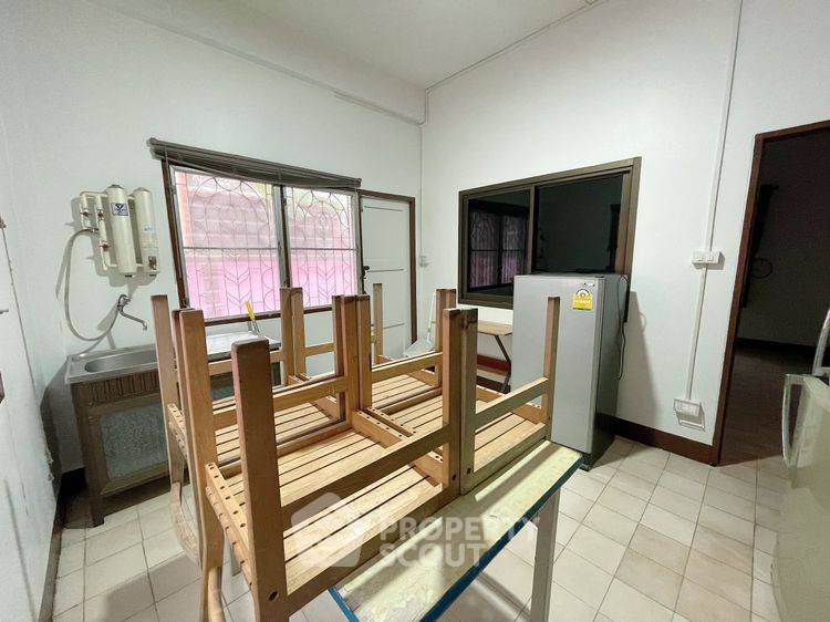 รูป บ้าน 3 ห้องนอน รุ่งเรือง 5 หมู่บ้าน ใกล้ MRT สามแยกบางใหญ่ 60 ม. (ID 3070024) - รูปที่ 7/12