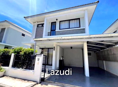 Houses for sale Bang Lamung Chonburi : Modern 2-Story Detached House at Uraiwan Grand Villa