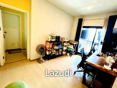 คอนโดให้เช่า : 49 sqm high floor condo with skyline view in Bang Kapi Bangkok