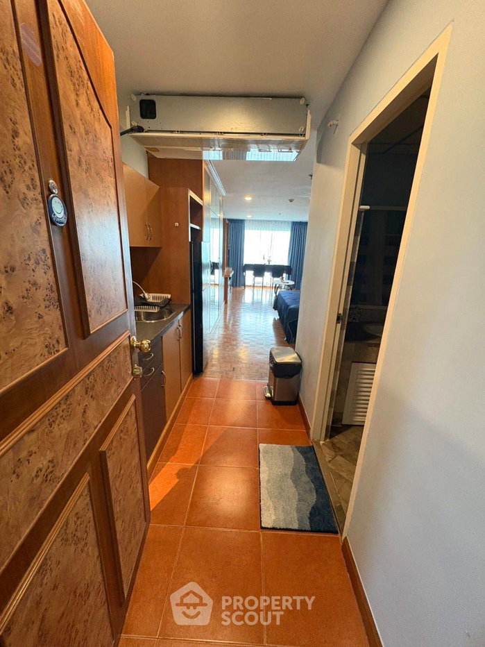 picture 1-BR Condo In Sukhumvit Suite, High-Floor 32nd Near BTS Nana (ID 3073316) - 10/15