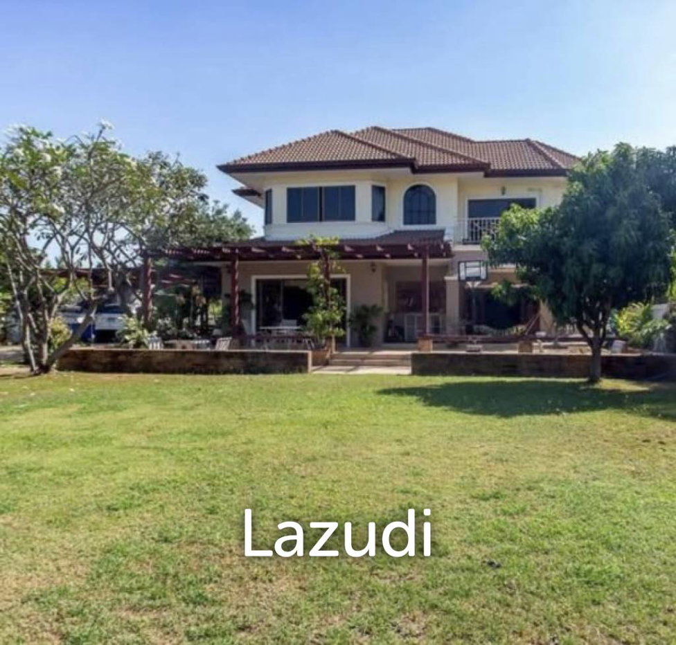 รูป Spacious 300 sqm Detached Home on 1628 sqm Land in Nong Kae Hua Hin - รูปที่ 2/11