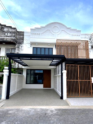 ทาวน์โฮม กรุงเทพมหานคร : ทาวน์เฮาส์รีโนเวทใหม่ ทำเลบางนา–สุขุมวิท ใกล้เซ็นทรัลบางนา 