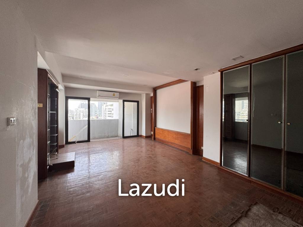 รูป 205 sqm 3-Bed Condo with Huge Terrace in Khlong Toei Nuea, Bangkok - รูปที่ 24/36