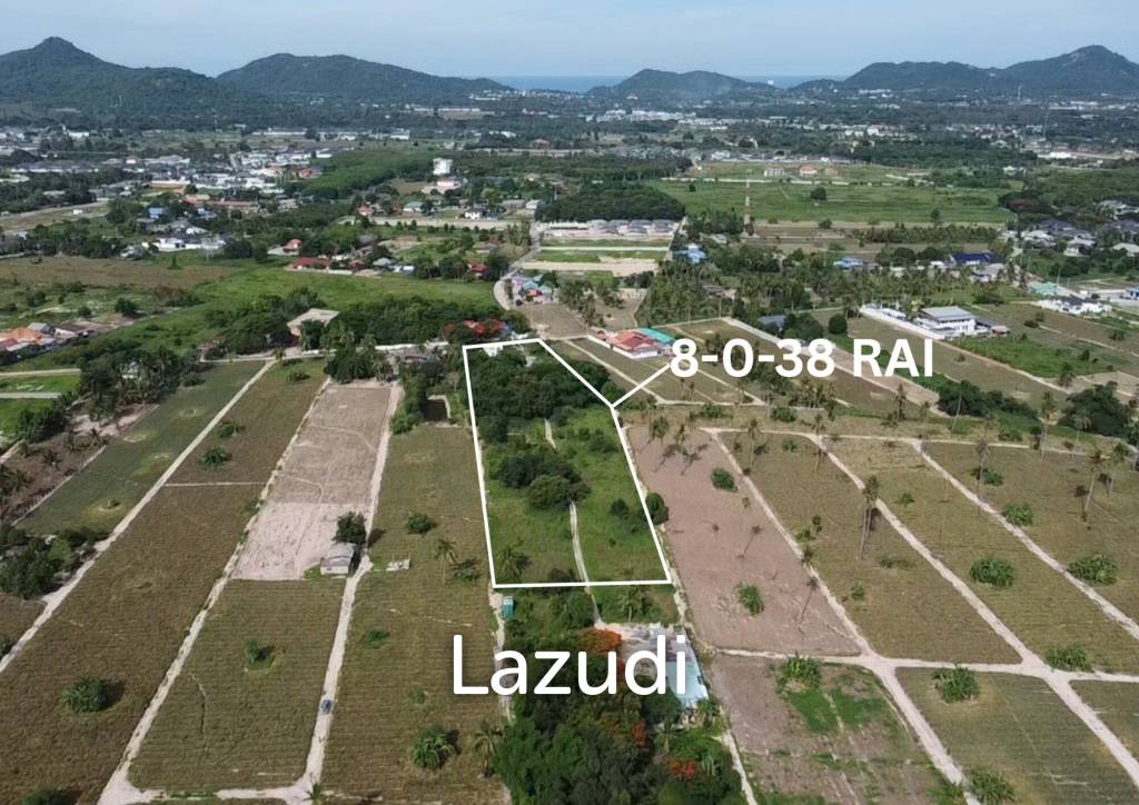 picture 8-0-38 Rai Plot with Mountain Views Near Black Mountain - 2/6