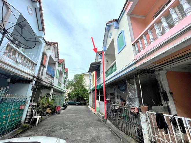 picture TOWN HOUSE 16 Sq.w. Si Racha Chonburi for 1.3M - 4/14
