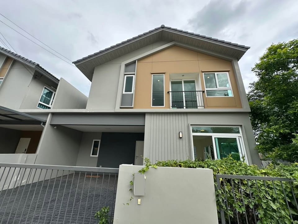 รูป บ้านแฝด 2 ชั้น สไตล์โมเดิร์นในโครงการอณาสิริ พายัพ บ้านสวย สภาพดี ตกแต่ง Built-in พร้อมเฟอร์นิเจอร์และเครื่องใช้ไฟฟ้า ใกล้กงศุลอเมริกาHS-3 - รูปที่ 1/19