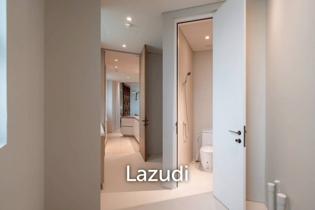 picture 160 sqm riverfront 2-bedroom condo Banyan Tree Residences Khlong San Bangkok - 12/36