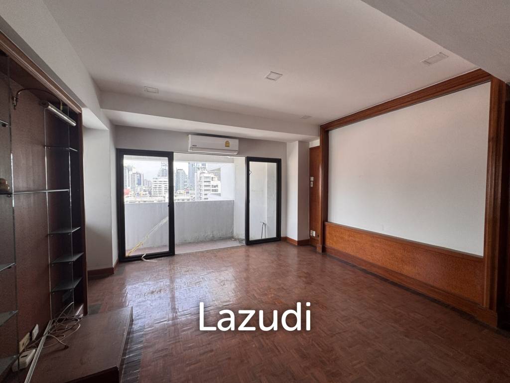 รูป 205 sqm 3-Bed Condo with Huge Terrace in Khlong Toei Nuea, Bangkok - รูปที่ 25/36