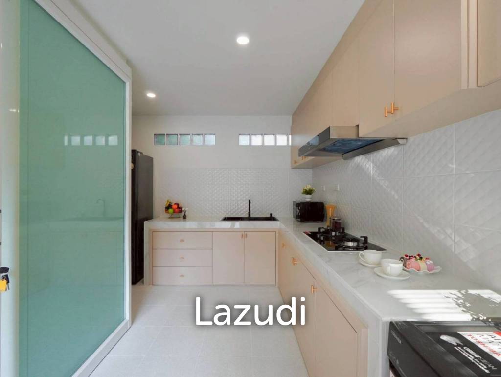 picture Fully Renovated Modern Luxury 2-Story House at Baan Suanlalana - 9/22