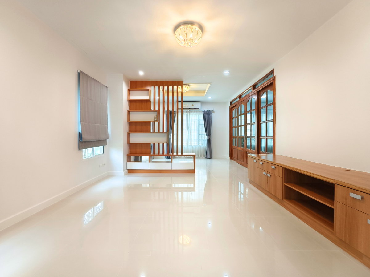 รูป ขาย บ้านเดี่ยวแปลงริมติดสวน เหมือนซอยส่วนตัว บ้านไม่ต้องซ่อม 3 ห้องนอน 3 ห้องน้ำ - รูปที่ 6/23