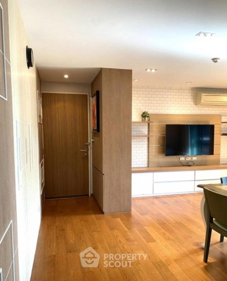 picture 1-BR Condo At Zenith Place Sukhumvit 42, 300m to BTS Ekkamai (ID 3071484) - 6/21