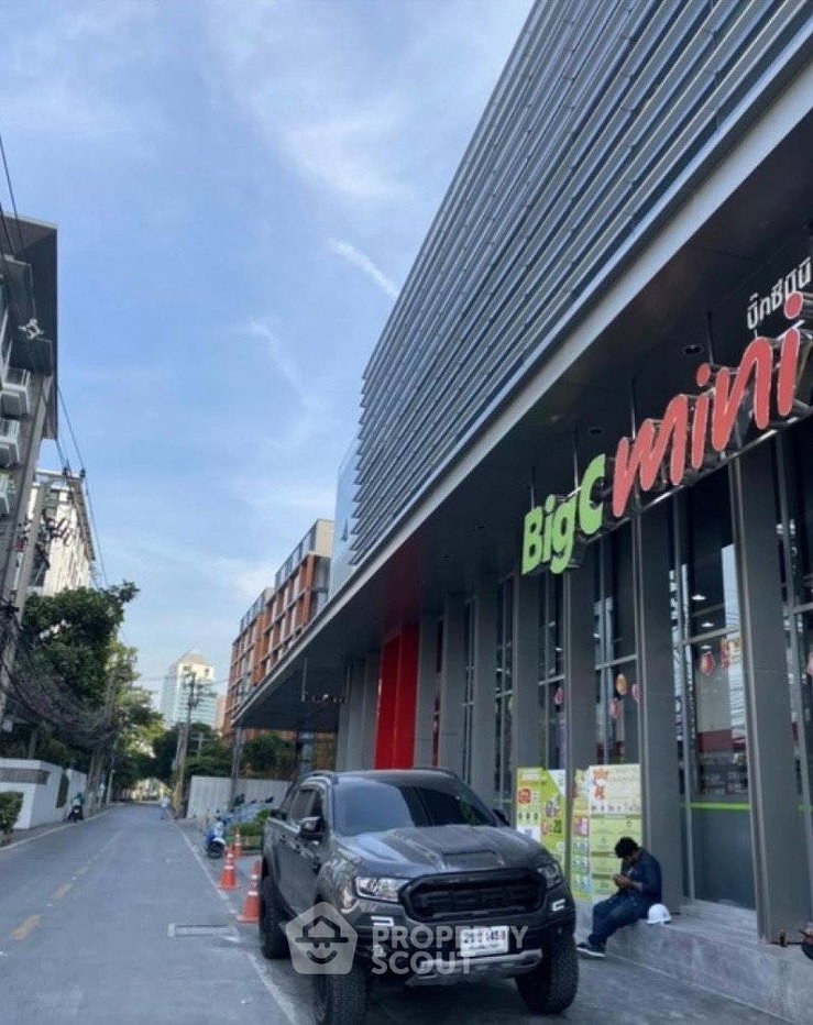 picture 1-BR Condo At Zenith Place Sukhumvit 42, 300m to BTS Ekkamai (ID 3071484) - 21/21