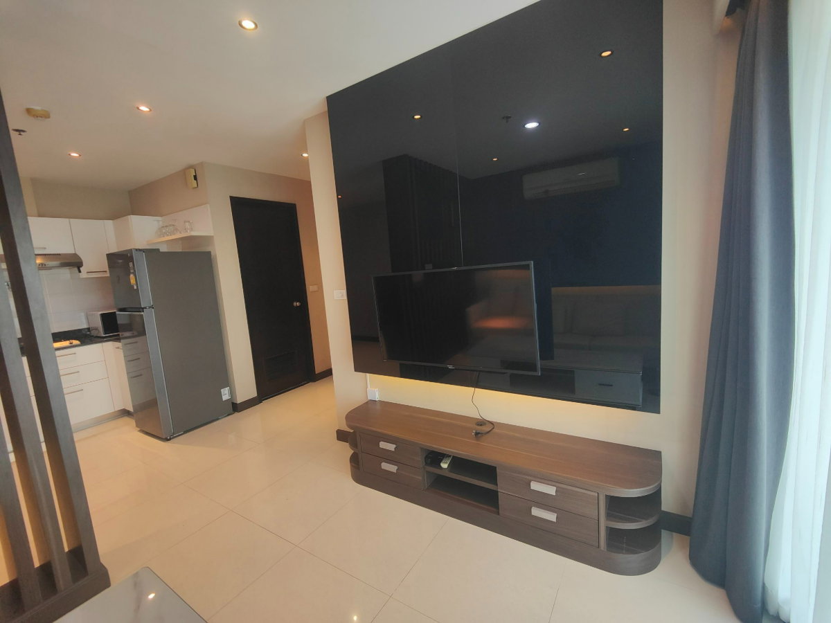 picture For rent : Diamond Rachada 60.03 sq.m. 27th floor, 2bedroom1bathroom ,Close to MRT Huai Khwang - 12/38