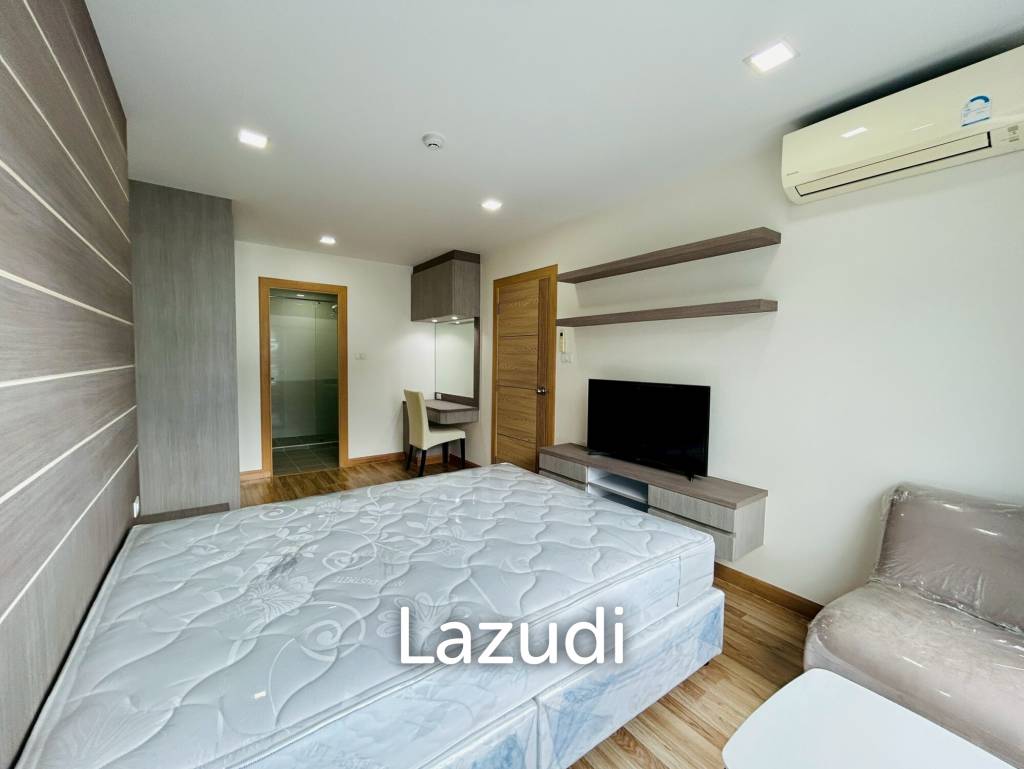 picture Studio Condo at Whale Marina Na Jomtien - 10/16