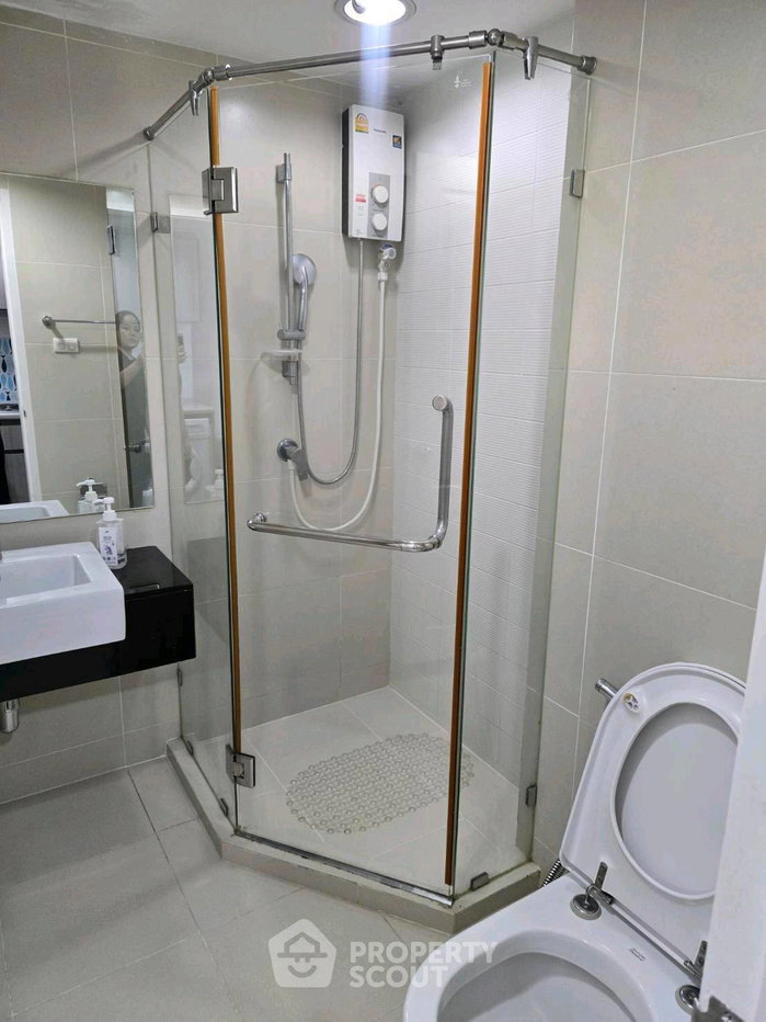 picture Condo 1-BR, 42 Sqm, Belle Grand Rama 9 Near MRT Phra Ram 9 (ID 3069890) - 8/8
