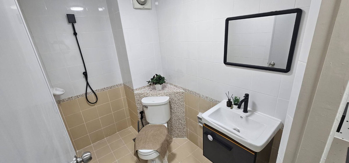 picture Condo for sale: Assakarn Place, Ramkhamhaeng 147/2. Great location, great value. - 8/9