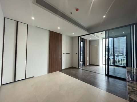 Romm Convent for sale 1 bedroom unfurnished with Mahakorn tower view