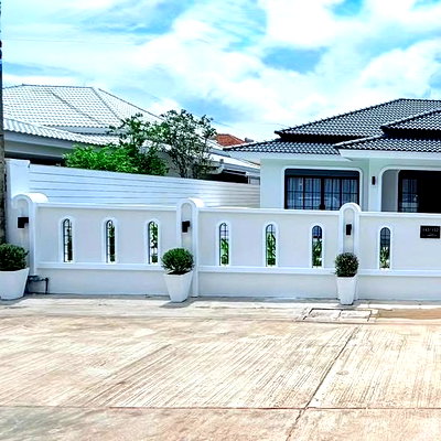 Houses for sale Bang Lamung Chonburi : 🔥 For Sale – Pattaya Tropical 2 Modern Classic Pool Villa | Fully Built-in | Move-in Ready