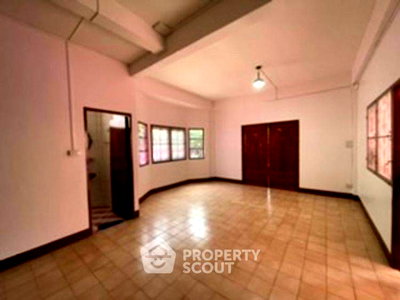 เช่าบ้านเดี่ยว นนทบุรี : บ้าน 3 ห้องนอน รุ่งเรือง 5 หมู่บ้าน ใกล้ MRT สามแยกบางใหญ่ 60 ม. (ID 3070024)