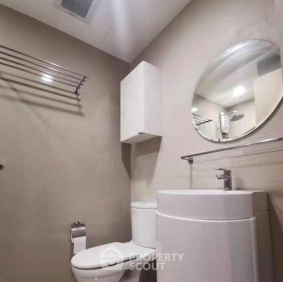 picture High-Floor 1-BR 28 Sqm Rhythm Asoke II Near MRT Phra Ram 9 400m (ID 3073040) - 3/5