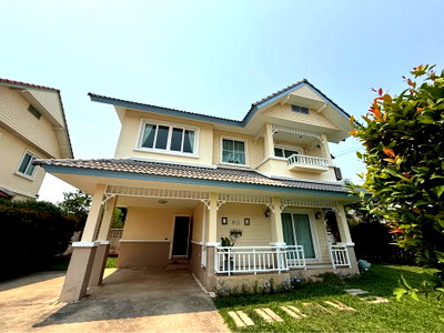 เช่าบ้านเดี่ยว เชียงใหม่ : ให้เช่าบ้านโครงการนนนิภา เฟส 3 | แม่โจ้ บ้านเดี่ยว 2 ชั้น พร้อมเข้าอยู่ บรรยากาศร่มรื่น เงียบสงบ มีสนามหญ้าและสวนสวย ใกล้ เมืองRH-21